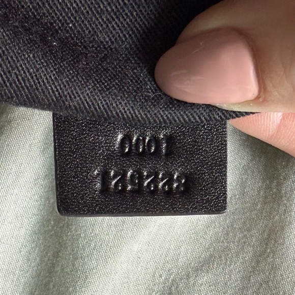 Black Tote Bag – Work or Travel – Zip Top – Crossbody & Shoulder Straps - Picture 5 of 5